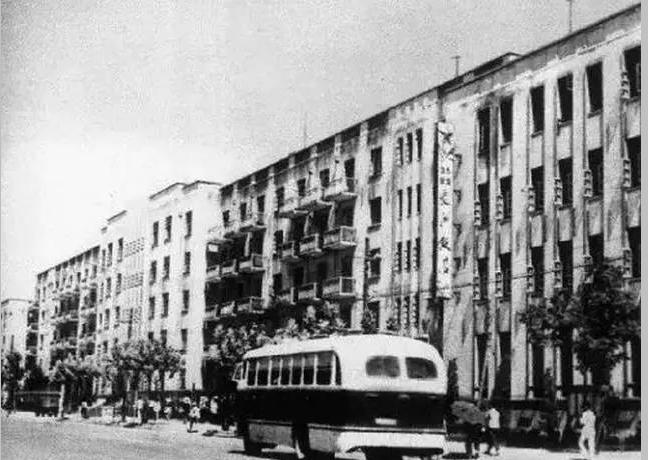 1956年的合肥长江饭店（当时名为安徽大旅社）